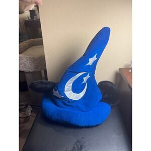 Disney parks light up Fantasia hat